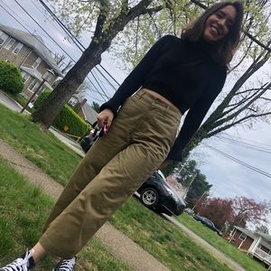 Meet your Posher, Roxanne